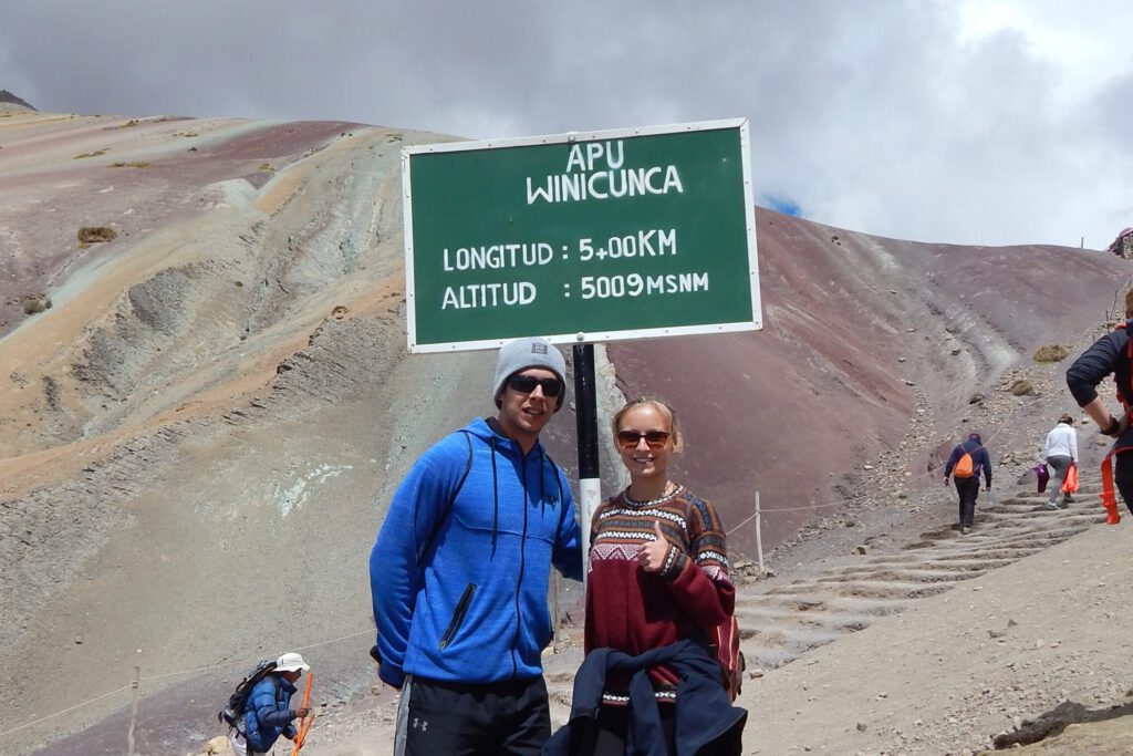Hannah und Henrik auf 5.000m - Rainbow Mountain
