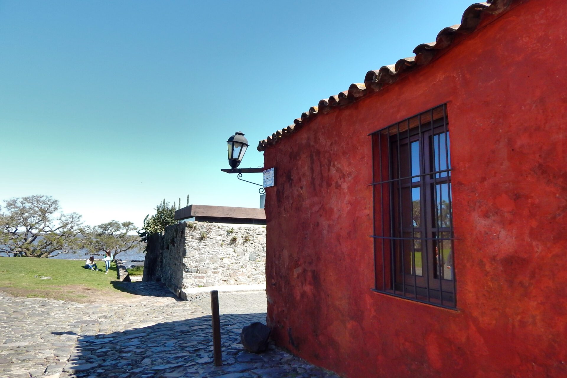 Bunte Fassade in Colonia del Sacramento, Uruguay