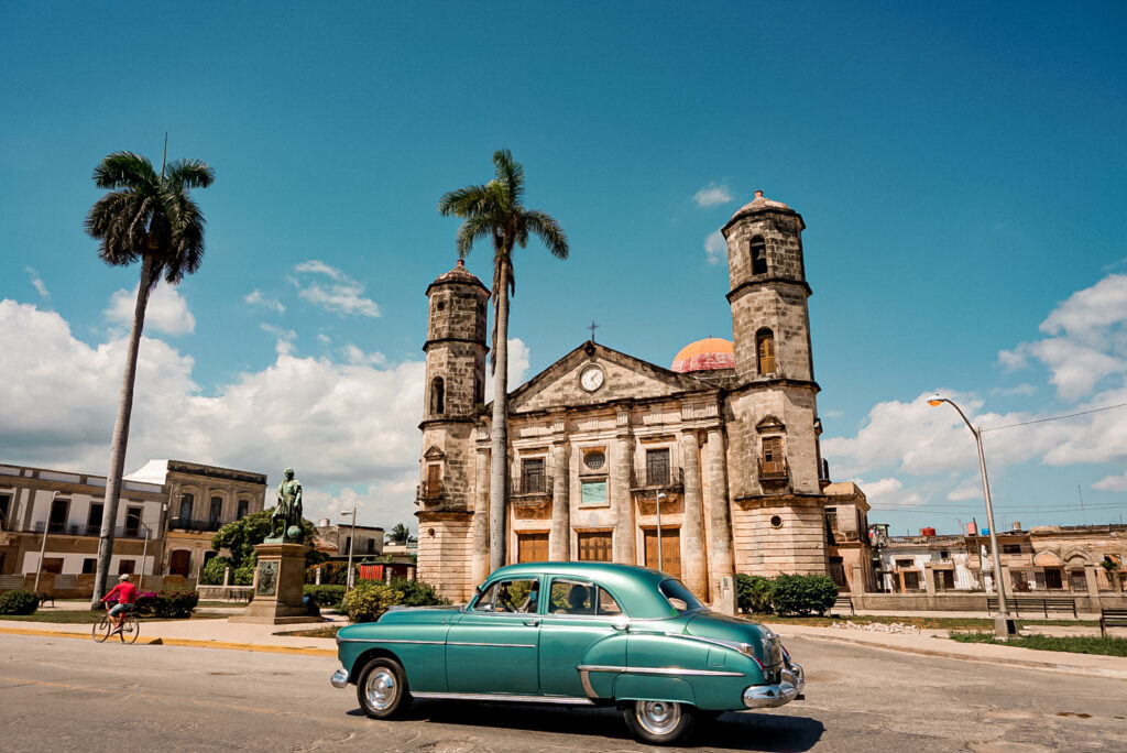 Oldtimer bei Kuba Rundreise mit dem Mietwagen