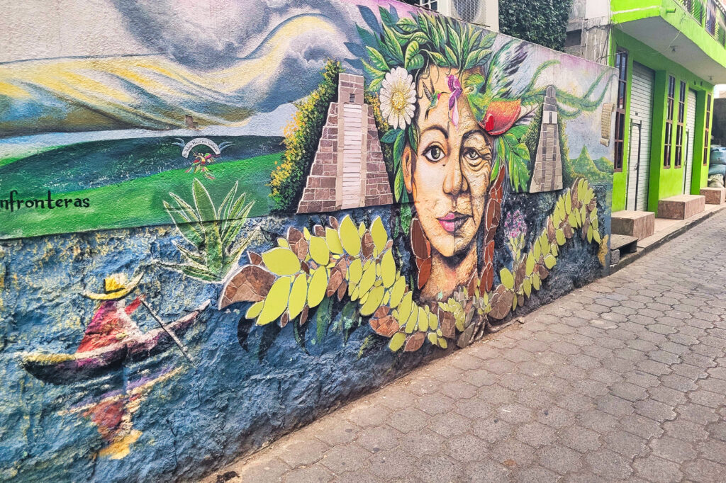 Street Art in San Pedro am Atitlan See in Guatemala