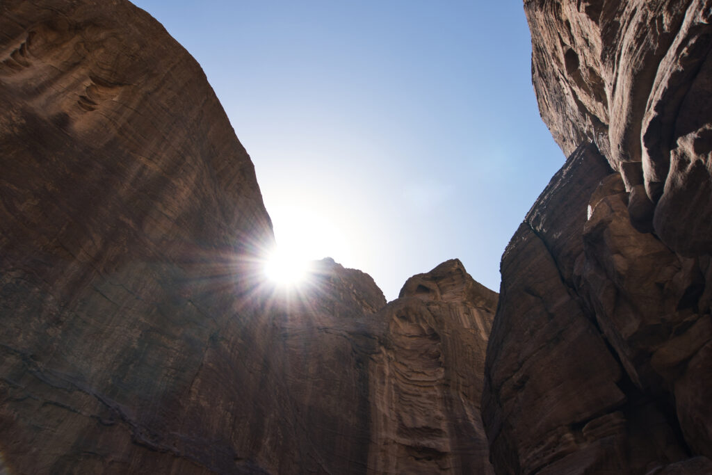 Die Schlucht Siq in der Felsenstadt Petra Jordanien