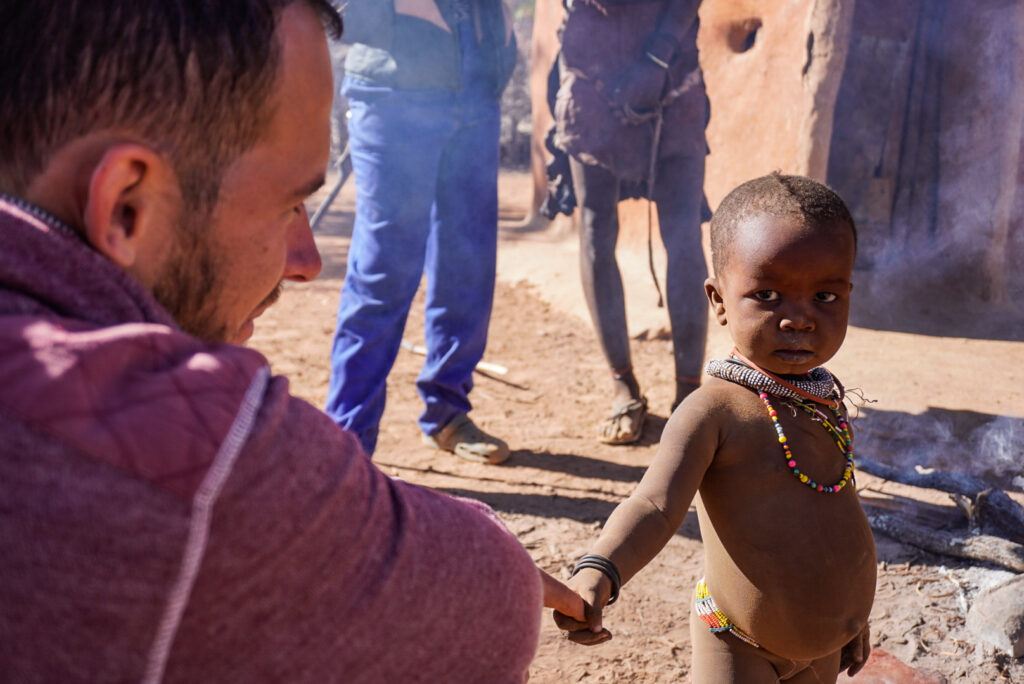Zu Besuch in einem Himba Dorf in Namibia: Living Museum