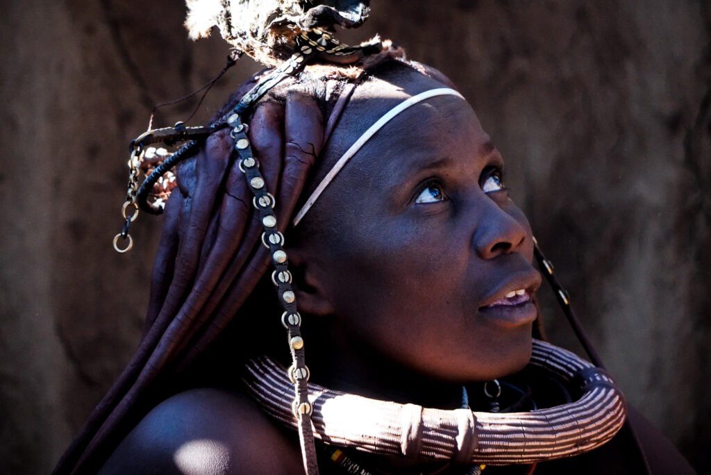 Kulturen der Welt: Himba Frau in Namibia