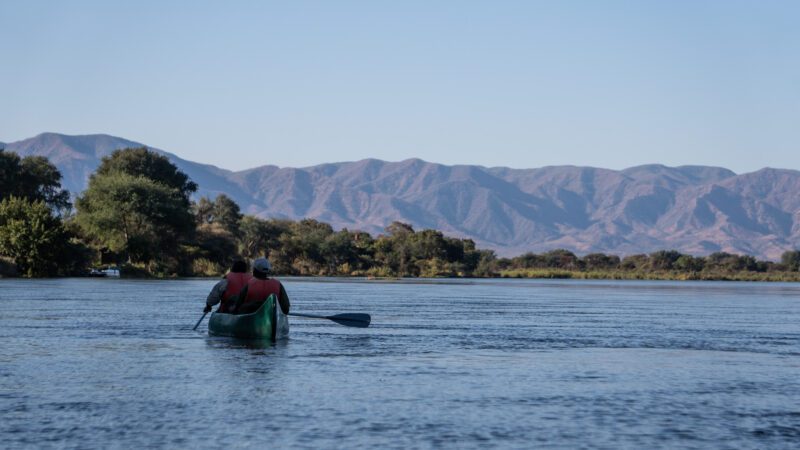 Kanu Safari auf dem Sambesi in der Lower Zambezi Region in Sambia
