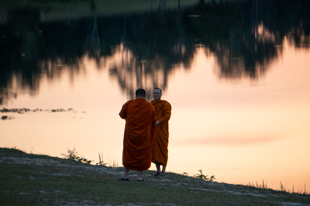 Buddhistische Mönche im Khao Yai Nationalpark