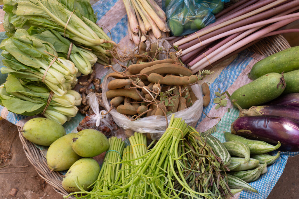 Gemüsemarkt am Stadtrand von Siem Reap in Kambodscha