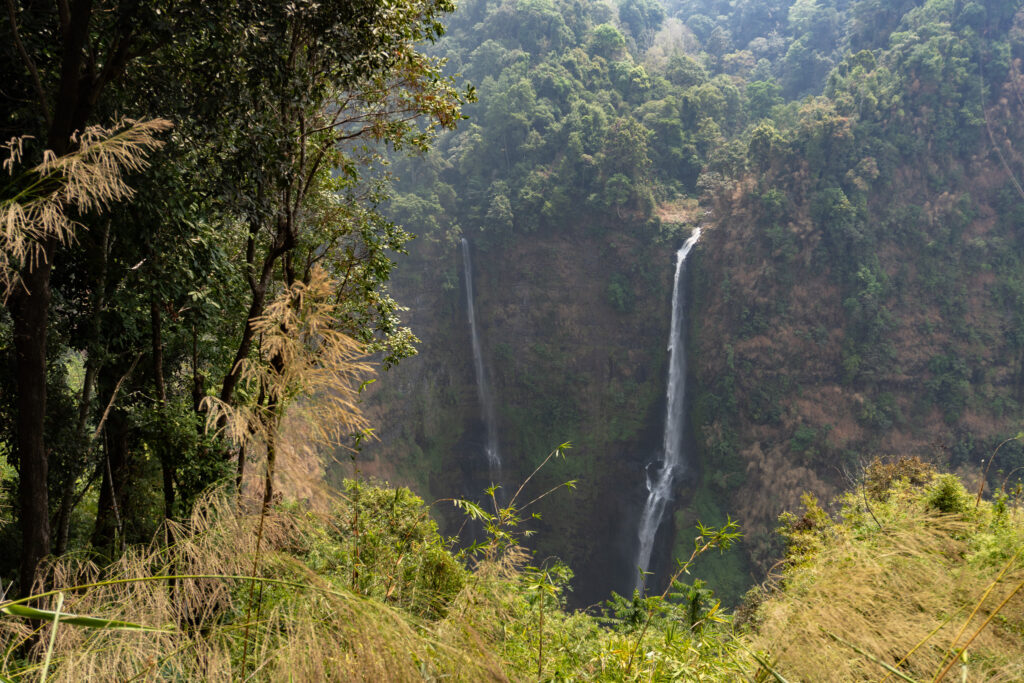 Der Tad Fane Wasserfall ist eine Laos Sehenswürdigkeit im Süden des Landes