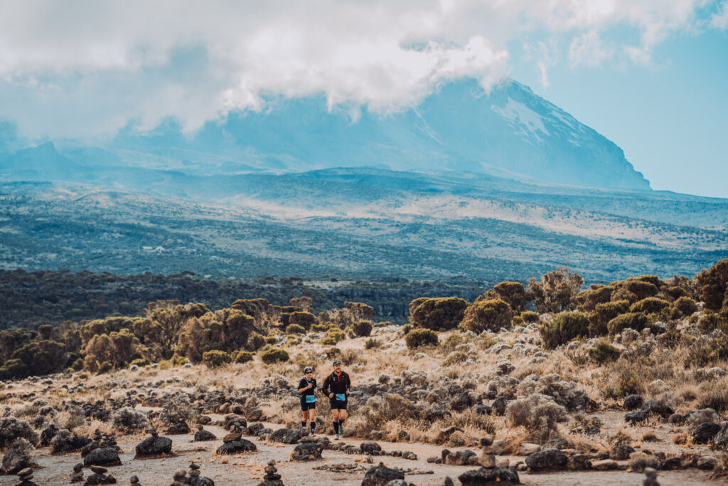 Dokumentarfilm Running Kilimanjaro von Henrik Röttgers und Hannah Hülsmann