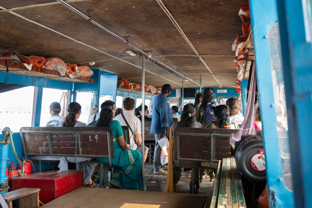 Fähre in den Kerala Backwaters