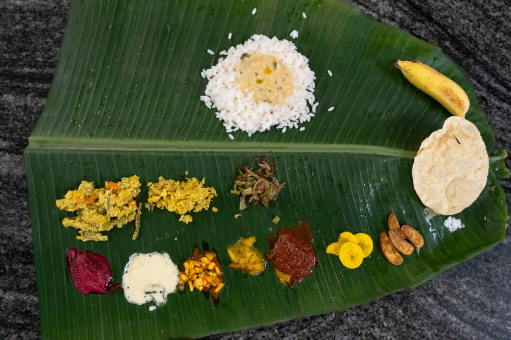 Sadhya ist ein traditionelles Kerala Gericht in Südindien