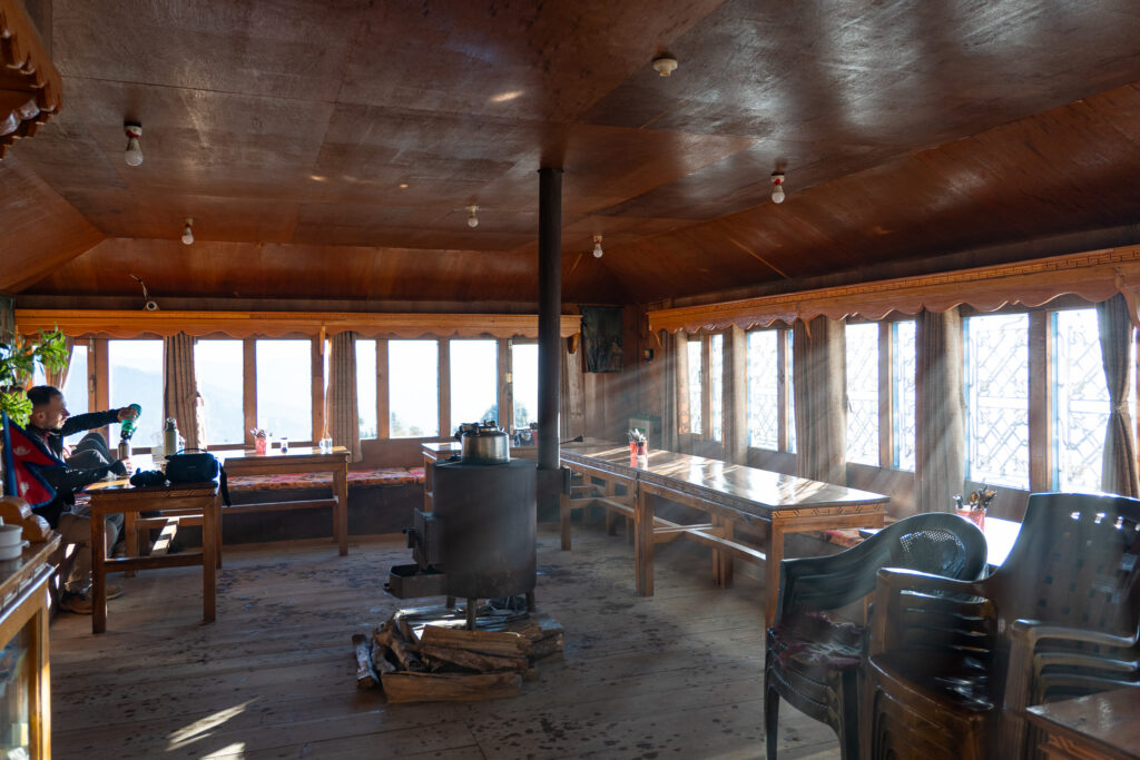 Teehaus in den Bergen Nepals