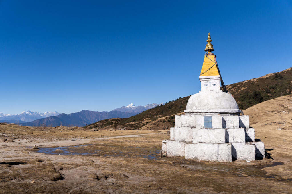 Stupa auf dem Pikey Peak Trail in Nepal