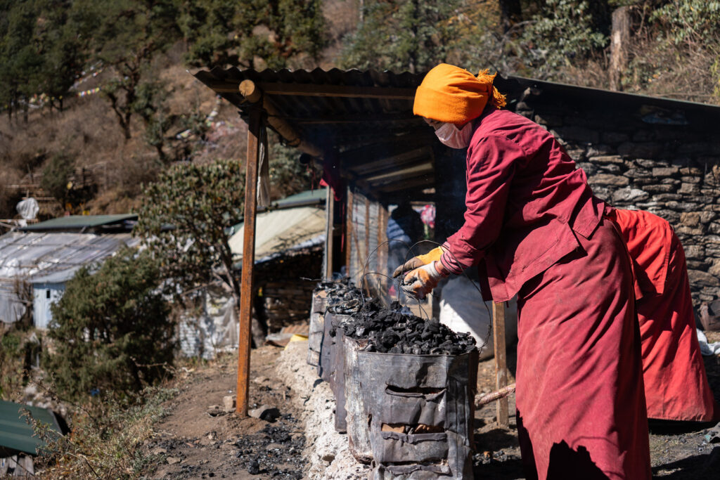 Nonnen in der Thupten Choeling Monastery